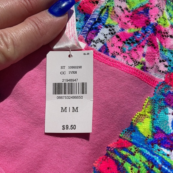 VS Pink Panties w Colorful Lace Waist NWT Size M Extra Low Rise Hipster - Picture 7 of 7